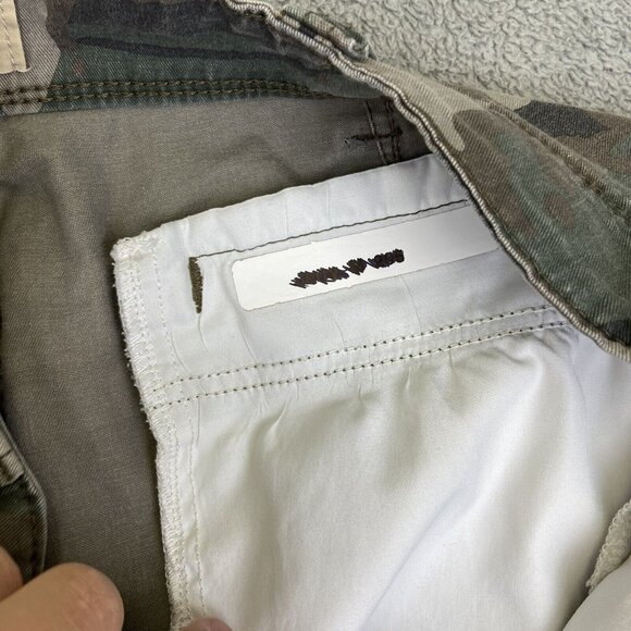 Wrangler Authentics Men’s Camouflage Paratrooper Shorts Size 42 (Fits 44)‎ - Picture 9 of 10